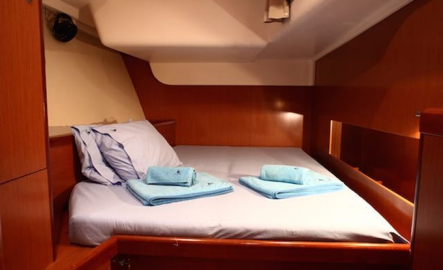 Sail Antares Beneteau Oceanis 54-5